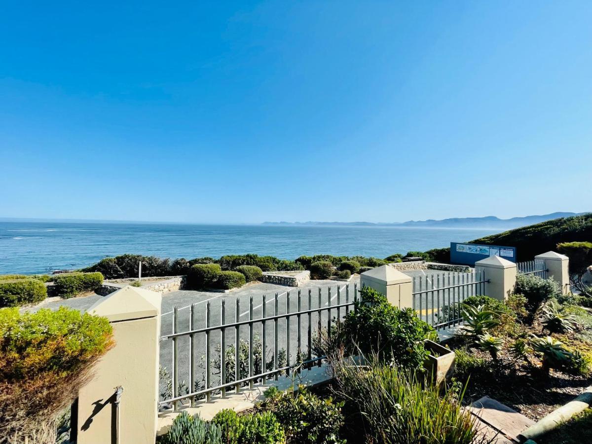Appartamento The View At Whale Cove De Kelders Esterno foto
